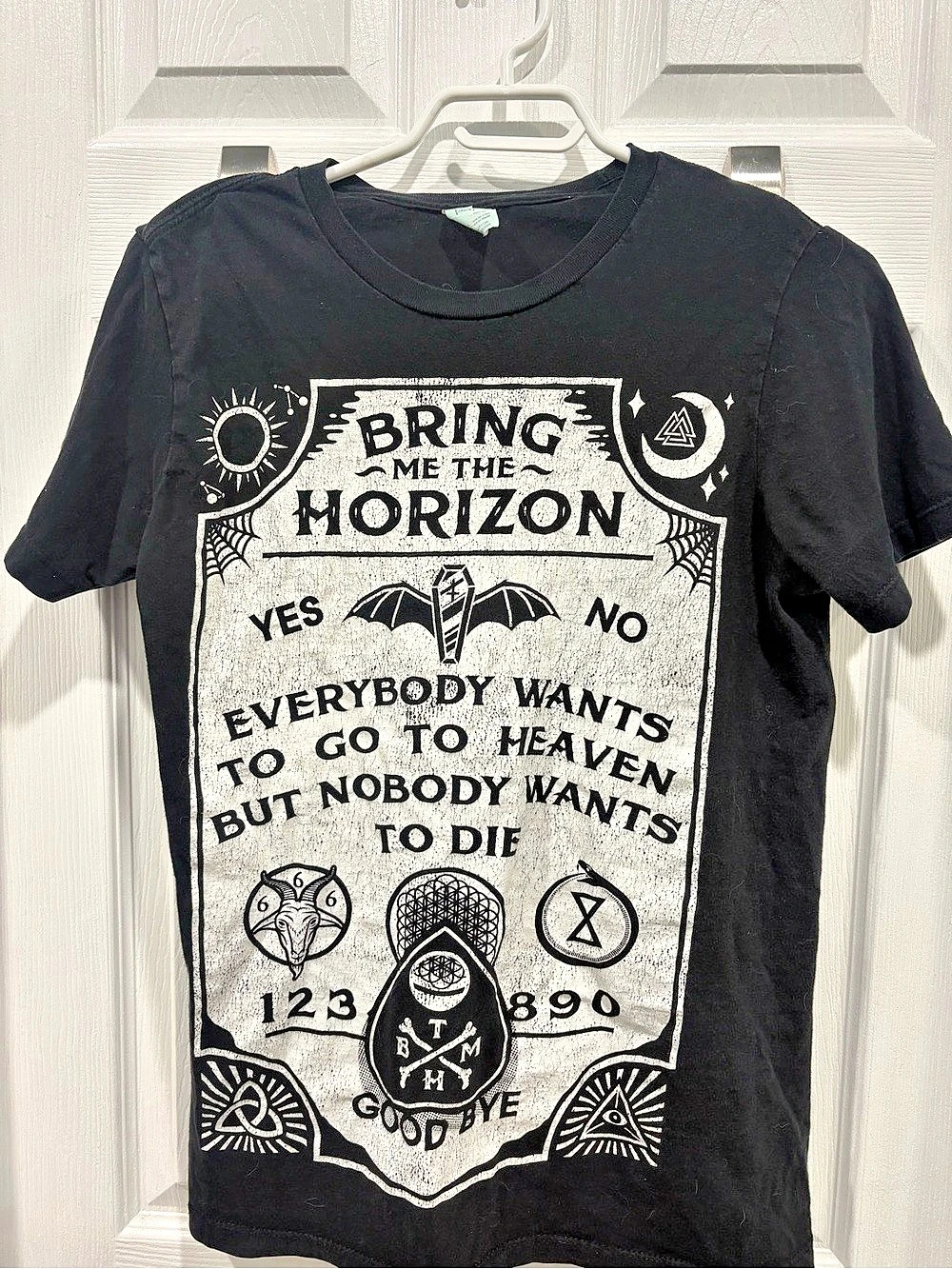 Pacific Graphic Tee in Black & White Small